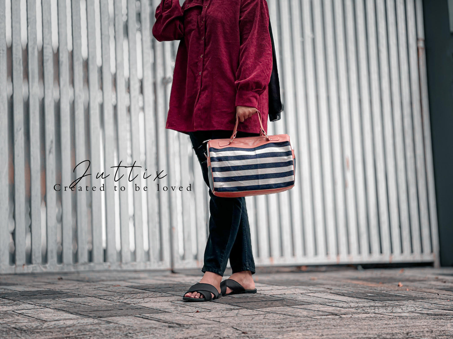 Hand & Shoulder Bags