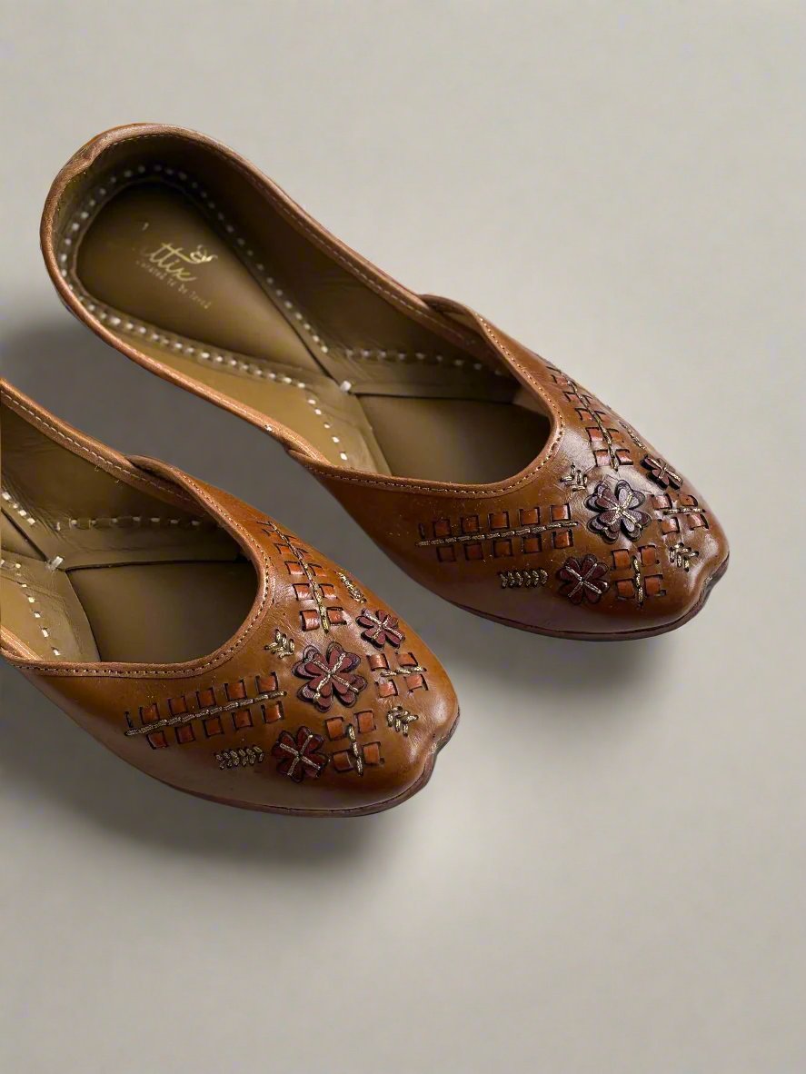 Classic Caramel Juttis