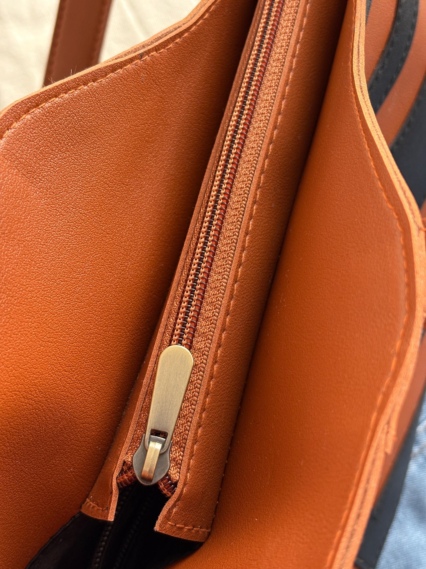 Urban Maze Kala Tote