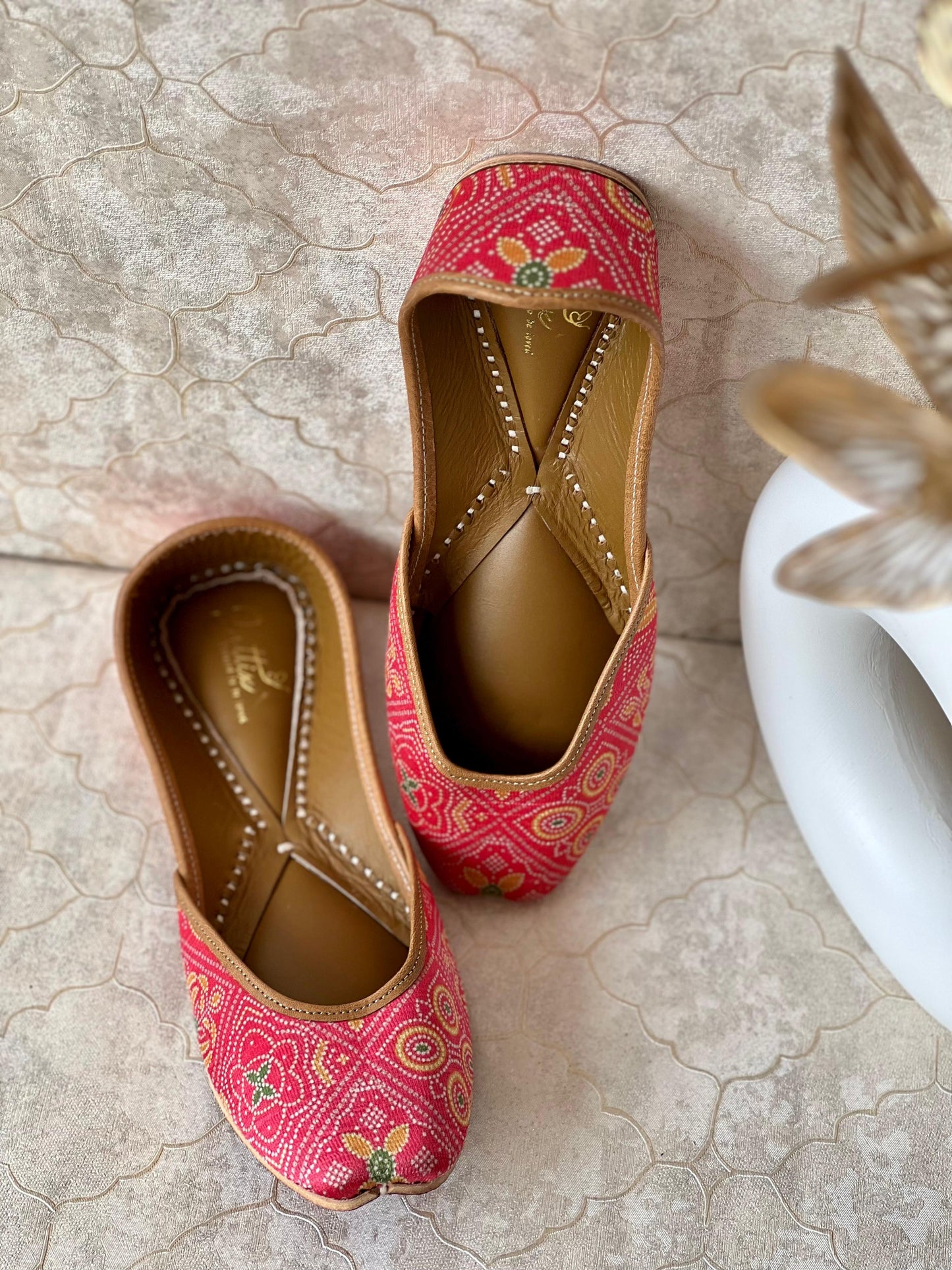 Bandhni Print Rani Juttis