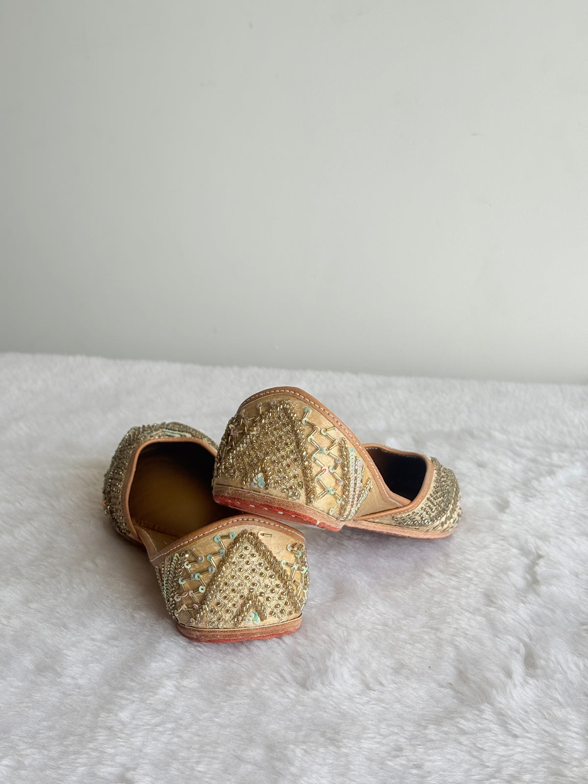 Zehra Gold Juttis rear view