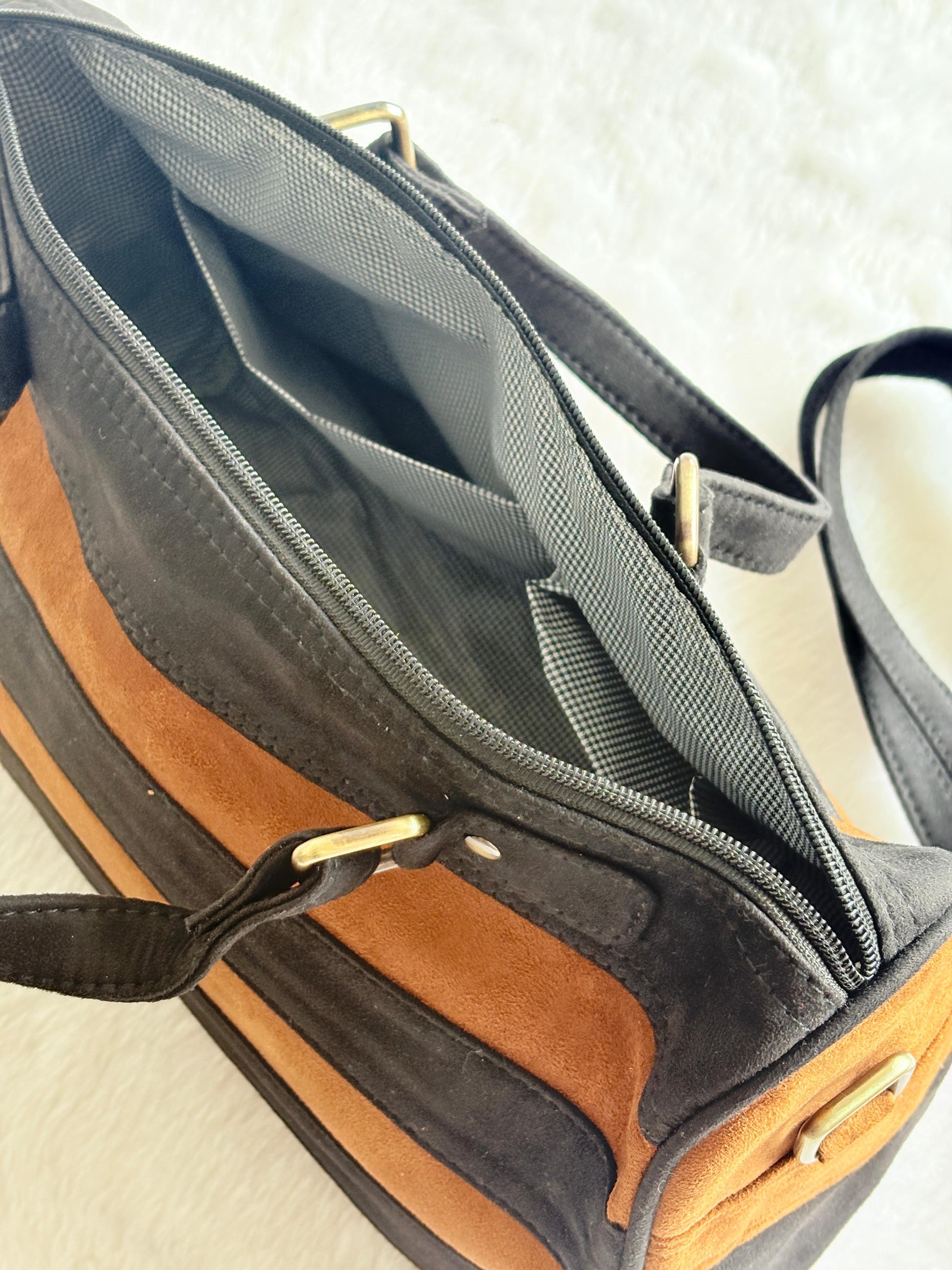Weekend Duffel Shoulder Bag - top open view