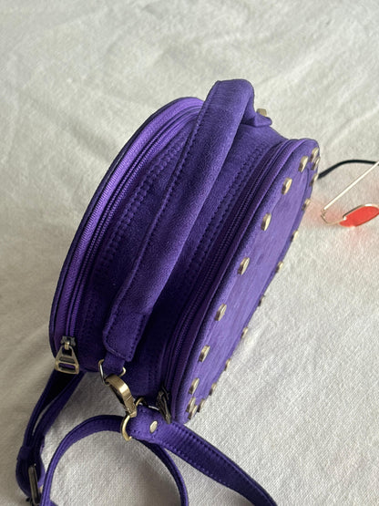 Purple drum bag - top view showing handle and zipper